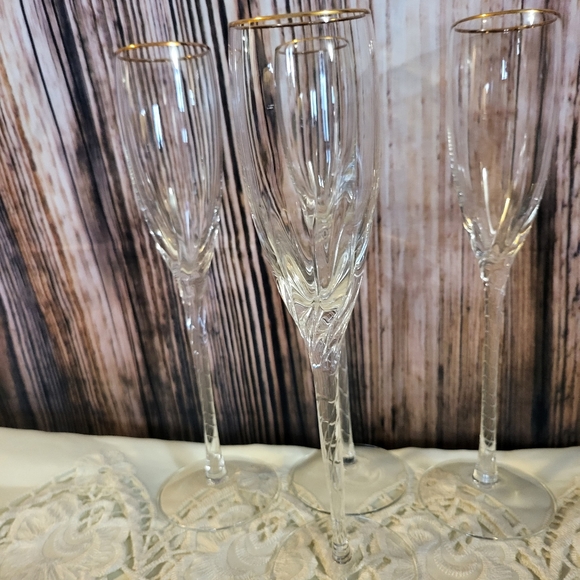 Lenox 4 Pieces Fluted Champagne Glasses With 22 Kt Gold Rim Twist  Stem - Picture 6 of 11